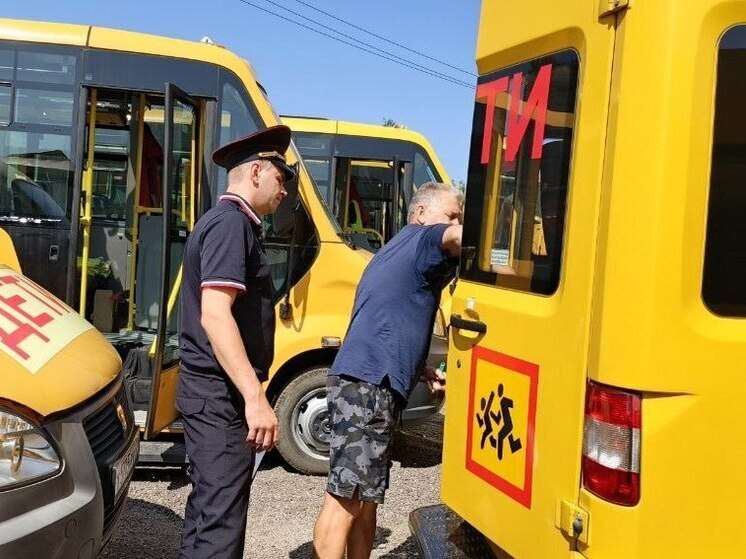 В Туле ГИБДД проверила школьные автобусы перед новым учебным годом
