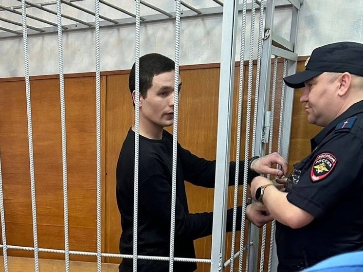 Свердловчанин получил 8 лет за хищение у пенсионеров 20 млн рублей