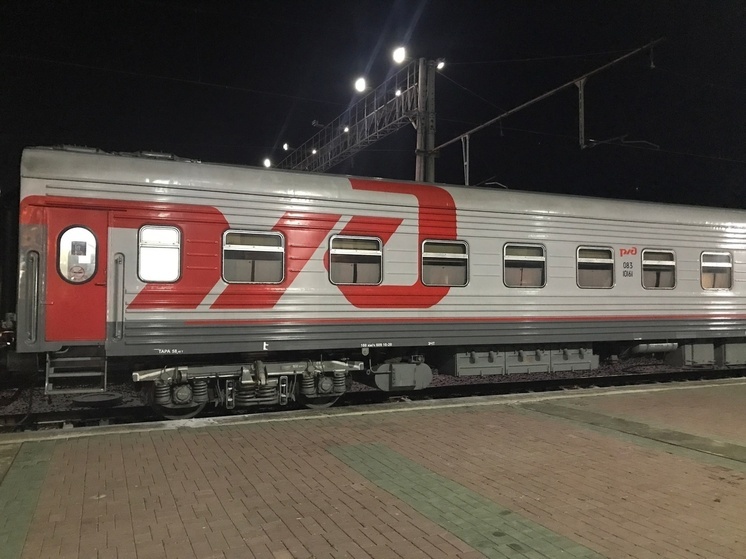 Атака дронов задержала поезда, следующие через Омск