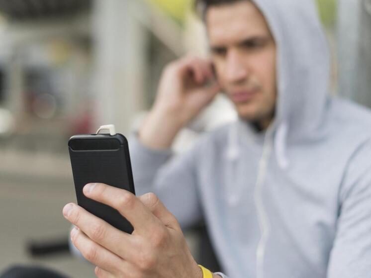 В Каланчакском округе 37-летняя женщина лишилась 195 тысяч рублей, поверив телефонным мошенникам
