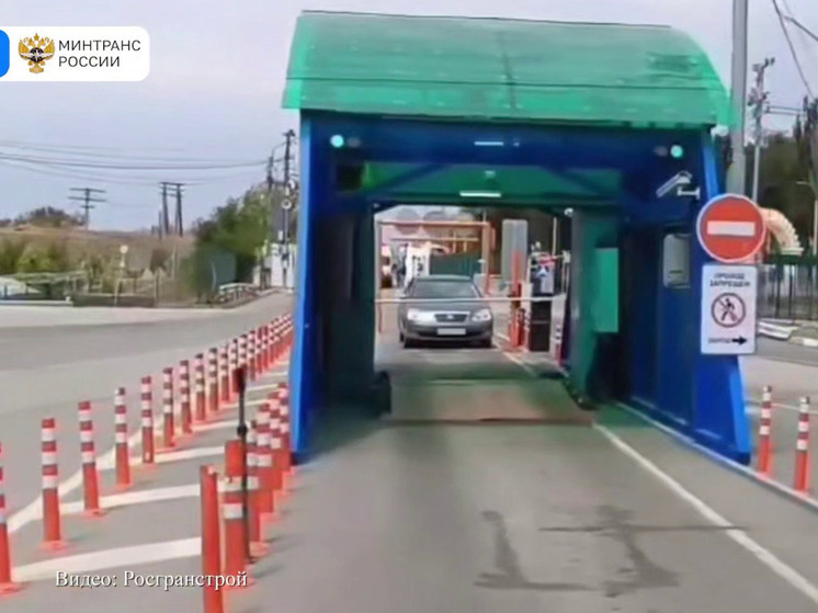 Почти 100 тысяч машин прошли сканирование на границе Крыма с Херсонской областью