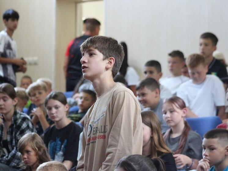 В лагере «Аьрзи» прошла встреча детей с представителями «Движения Первых»