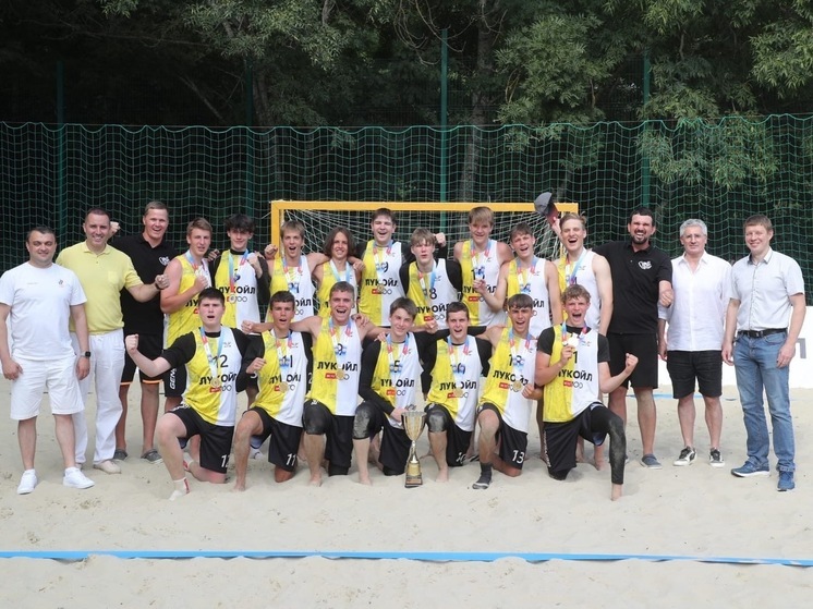 Ставропольские парни стали триумфаторами первенства России по пляжному гандболу