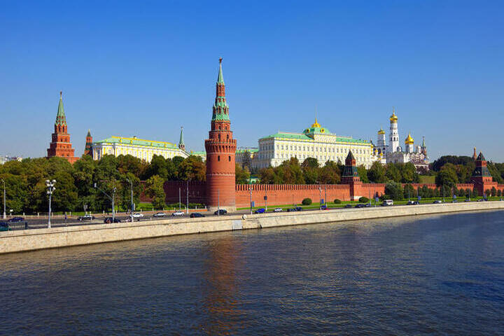 Руны открывают путь: Россия готова к новым достижениям в 2025 году