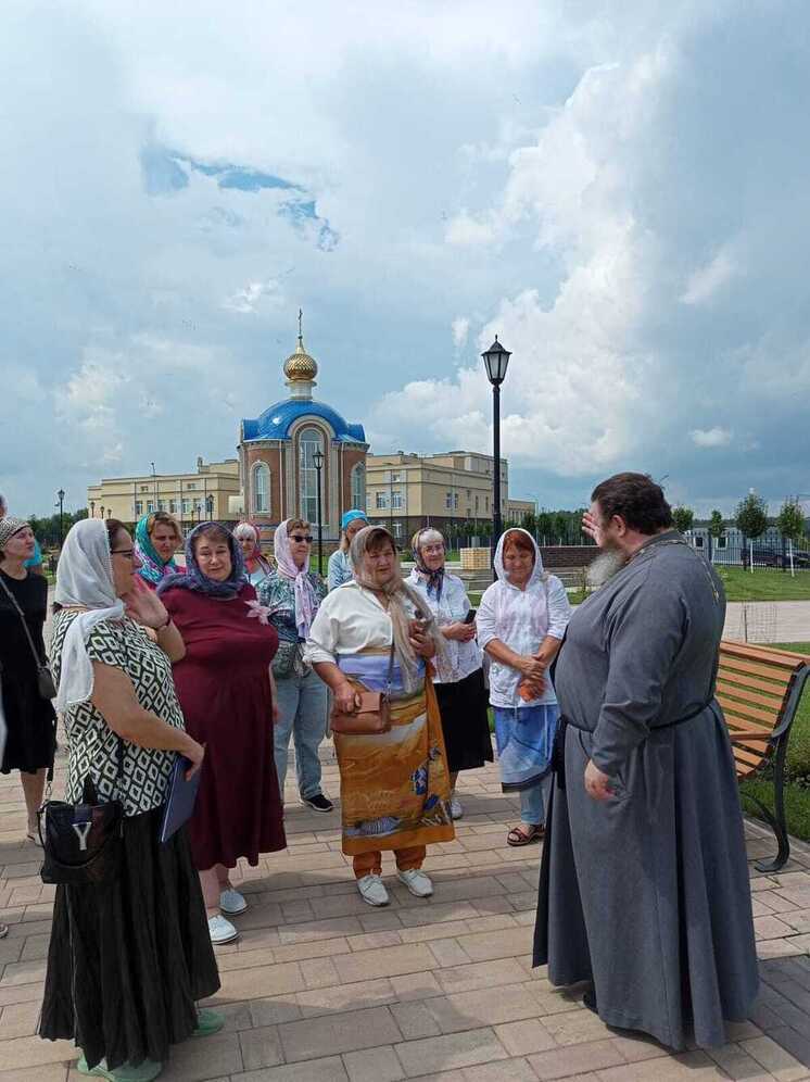 Паломники из Курска побывали в храме в Орловской области