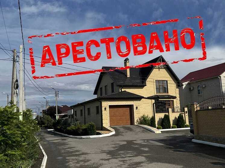 Астраханка едва не лишилась двухэтажного дома за долги перед энергетиками