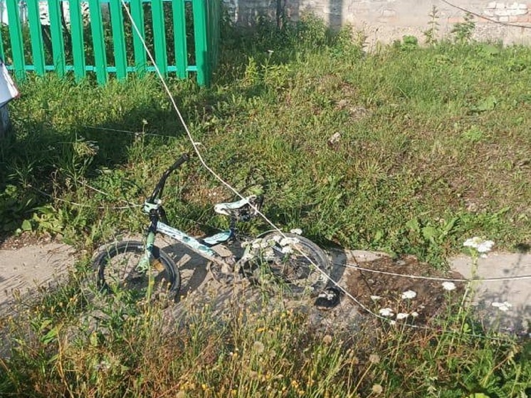 Ребенок погиб от удара током от оборвавшегося провода на Урале