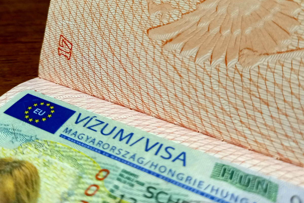 Желающие оформить визу в Европу стали мишенью для мошенников