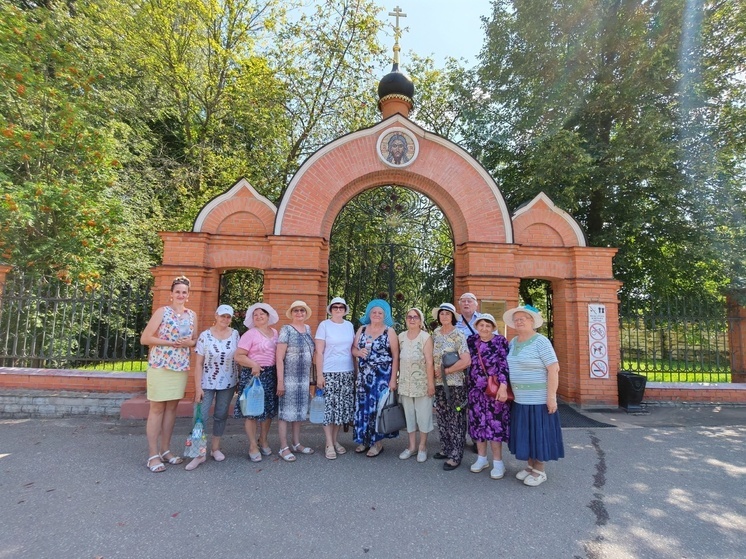 Серпуховичи посетили известный источник