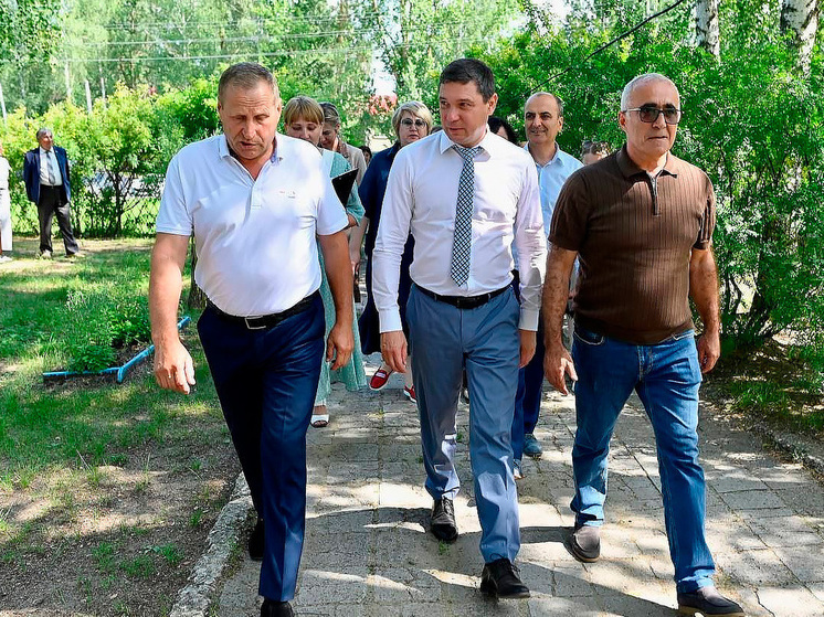 Глава Тамбовщины проверил обновление детского сада «Берёзка»