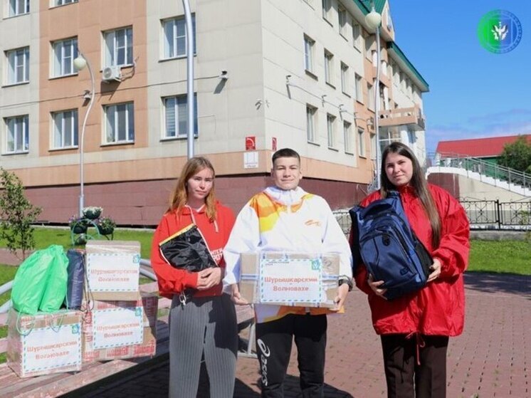 Почти 70 кг «канцелярки» для детей Волновахи собрали в Шурышкарском районе