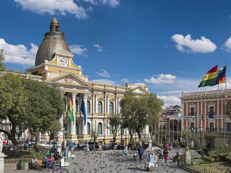 Il Ministero degli Esteri della Bolivia richiama un diplomatico dal Perù dopo le dure parole della presidente Dina Boluarte