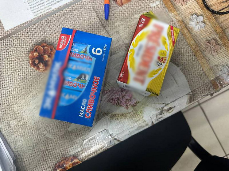 В Улан-Удэ задержали рецидивиста, выносившего из магазина 20 пачек сливочного масла в карманах шорт