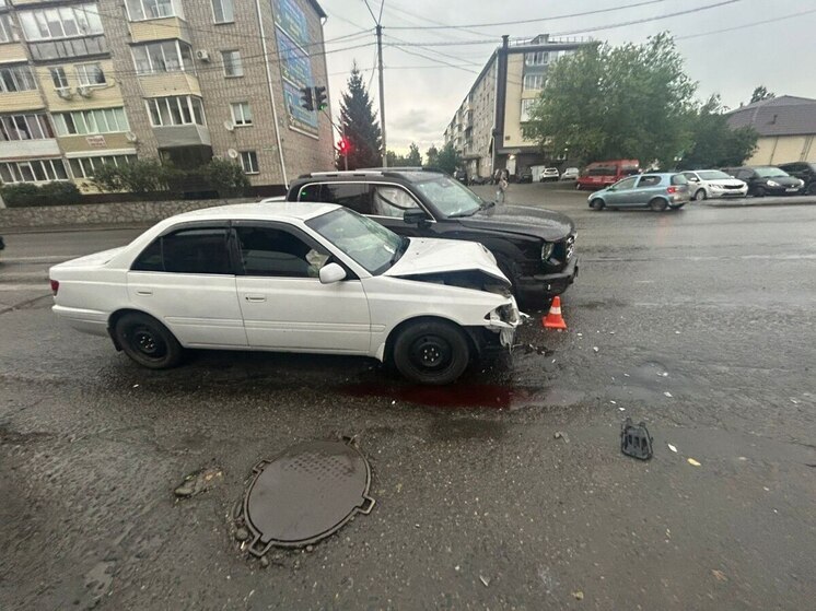 Жительница Новосибирской области не пропустила легковушку и устроила ДТП на Алтае