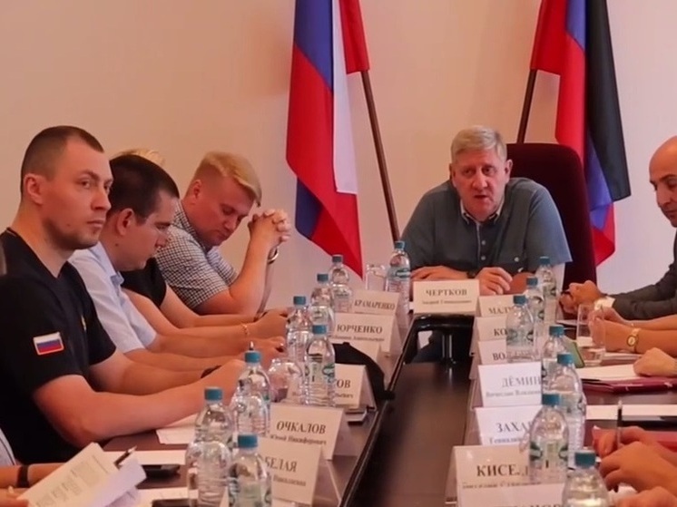 Чертков встретился с производителями питьевой воды и представителями торговых сетей в ДНР