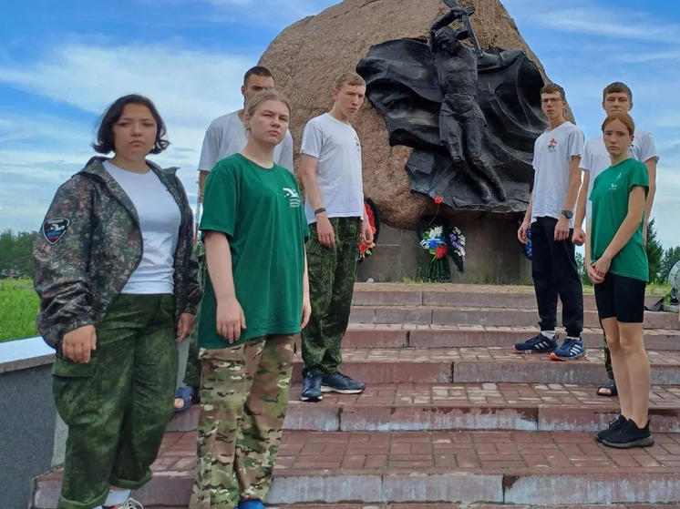 Костромские поисковики установили памятную доску землякам, павшим в Тульской области