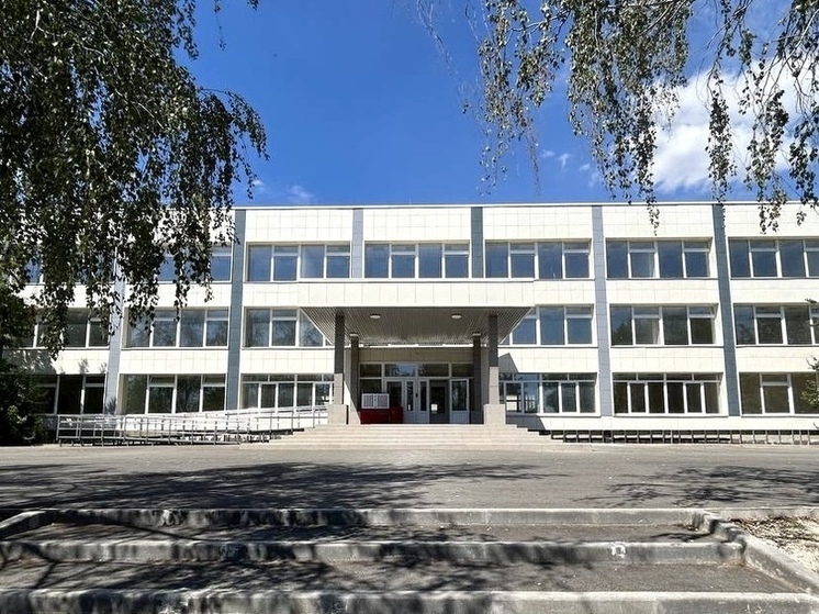 В Мариуполе восстановление здания гимназии-школы №1 подходит к концу