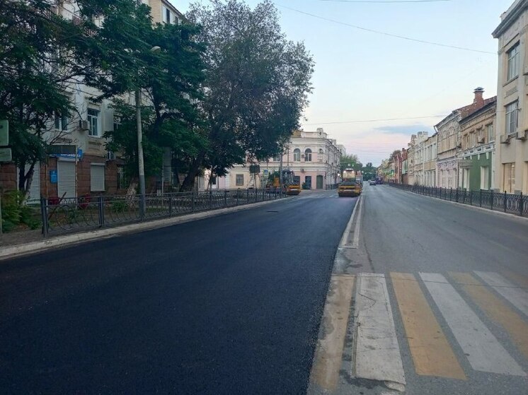 В Астрахани продолжается масштабное обновление дорог