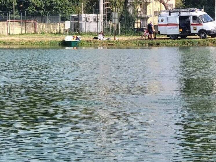 В Ессентуках мужчина утонул возле спускового шлюза городского озера