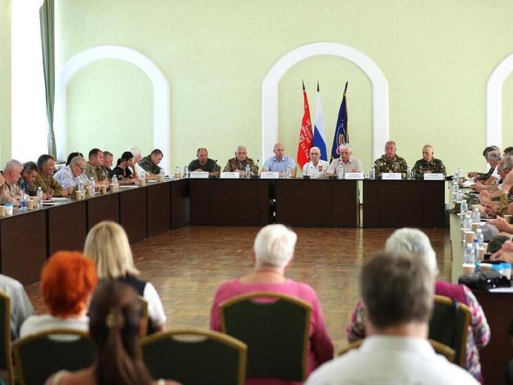 В межрегиональной конференции «Ветераны. Единство. Россия» поучаствовали представители новых регионов