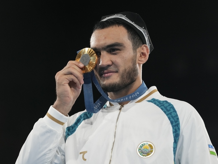 Олимпийский чемпион Парижа-2024 по боксу в тяжелом весе Лазизбек Муллажонов из Узбекистана временно отстранен от всех соревнований после положительного результата допинг-теста на запрещенное вещество