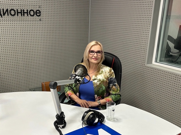 Летом особенно бросается в глаза огромное количество людей, и не только молодых, чьи тела покрыты татуировками. Существует мнение, в том числе и у специалистов, что «тату» - это, по сути, послание обществу от их носителя. А, возможно, тату говорит о наличии психологических проблем, в том числе закомплексованности? Об этом и не только мы спросили у психолога, психотерапевта, доцента кафедры психологии КФУ имени В. И. Вернадского Ольги Войновской.