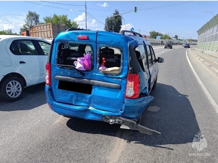 В столкновении «Лады» и Volvo под Калугой пострадал ребёнок