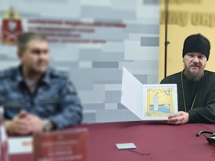 Владыка Софроний провел занятие с росгвардейцами НАО