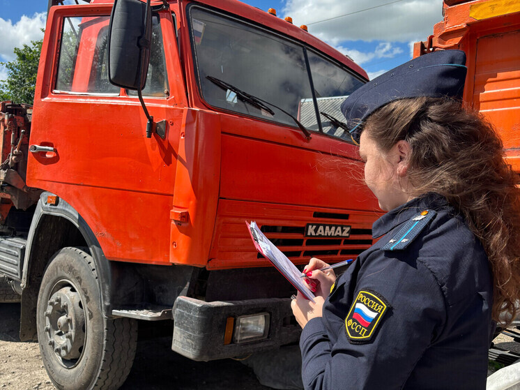 Житель Колывани погасил долги после ареста его КАМАЗа