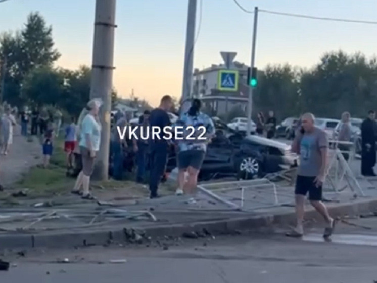 Грузовик смял легковушку в ДТП в Камне-на-Оби. Есть погибший и пострадавшие