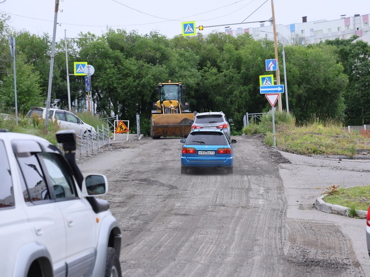В Вилючинске ремонтируют три участка дорог за деньги нацпроекта