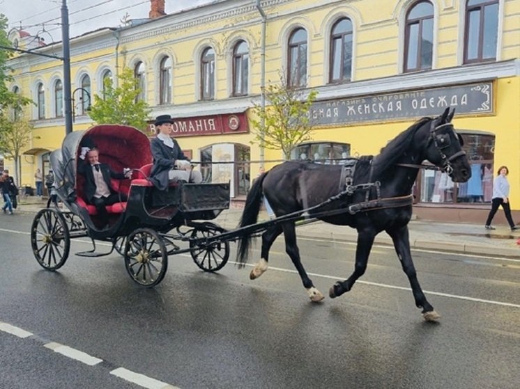В День города в Рыбинске пройдет парад одежды "Сады Петергофа"