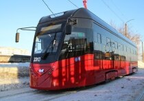 Министр транспорта Алтайского края Андрей Подолян на встрече с делегацией из Беларуси, которая состоялась 30 июля в правительстве региона, обратил внимание иностранных коллег на проблемы в трамваями белорусского производства. По словам главы Минтранса, большая часть ранее закупленных для Барнаула вагонов на данный момент находится на ремонте, пишет «Банкфакс».