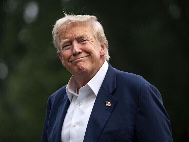 Трампа обвинили в “нападении на бразильскую демократию” после того, как он наложил санкции на судью по делу бывшего правого президента этой страны Болсонару