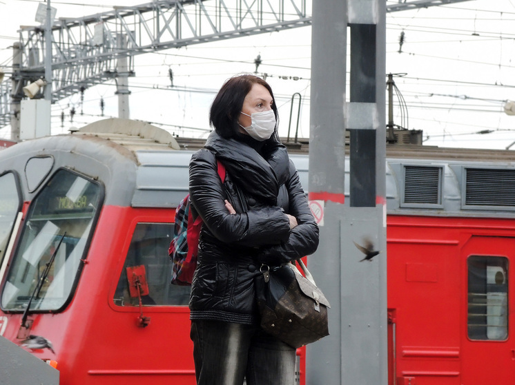 Под Волгоградом из-за атаки БПЛА остановили три поезда