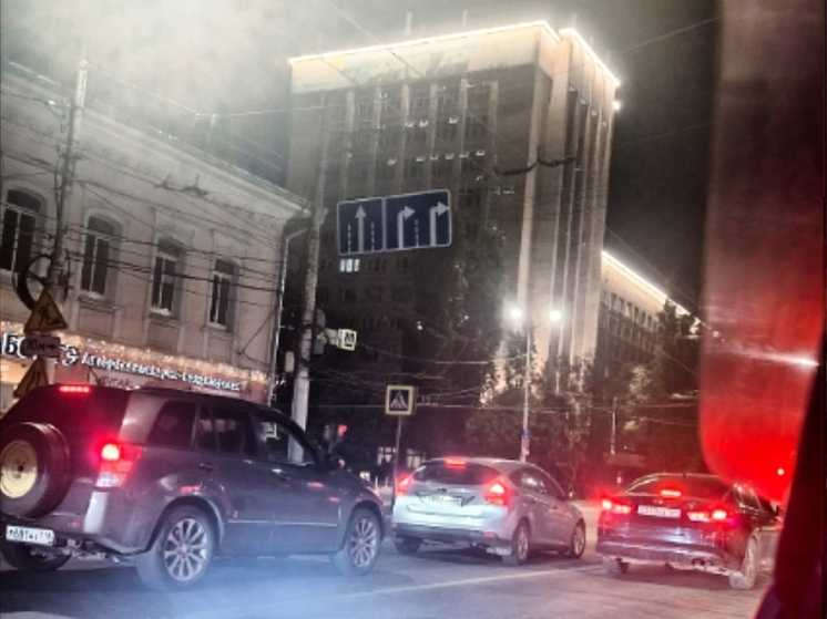 На центральном перекрёстке в Рязани изменилась схема движения