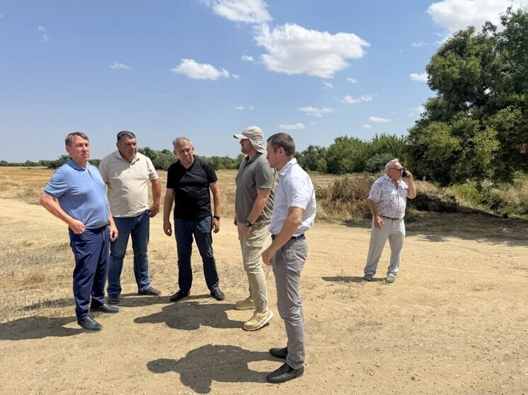 Из-за жары уровень воды в крымской реке Салгир резко снизился