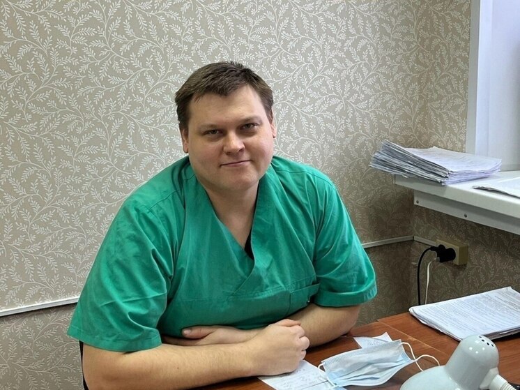 В Пскове началось прощание с умершим на рабочем месте врачом Денисом Лиллосоном