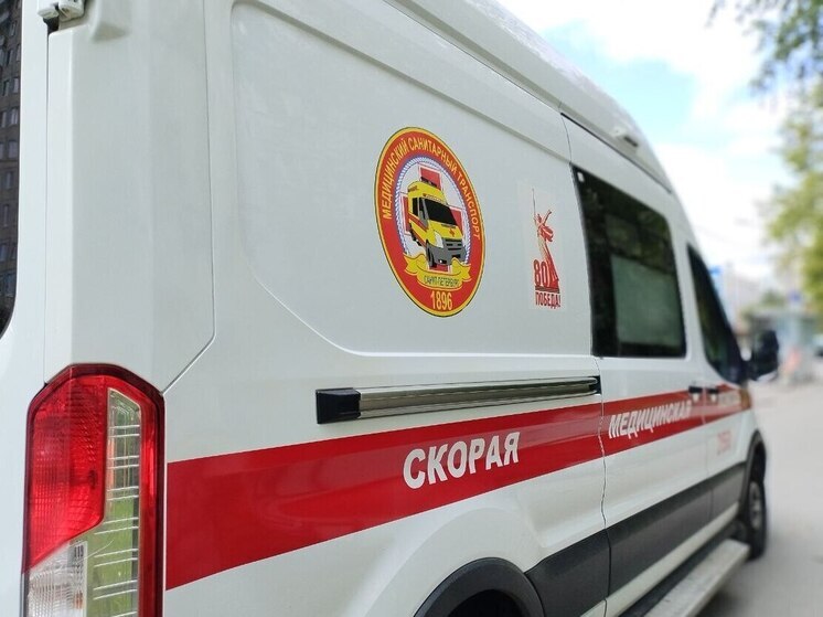 Житель Комсомольска-на-Амуре угнал скорую в Мурино и разбил ее в ДТП