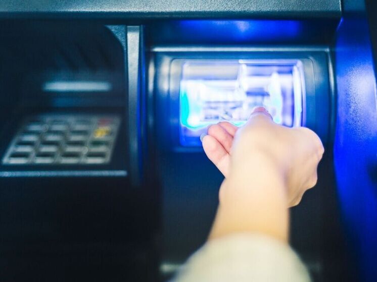 Ветераны МЧС и прокуратуры могут оформить банковскую карту «СВОи»