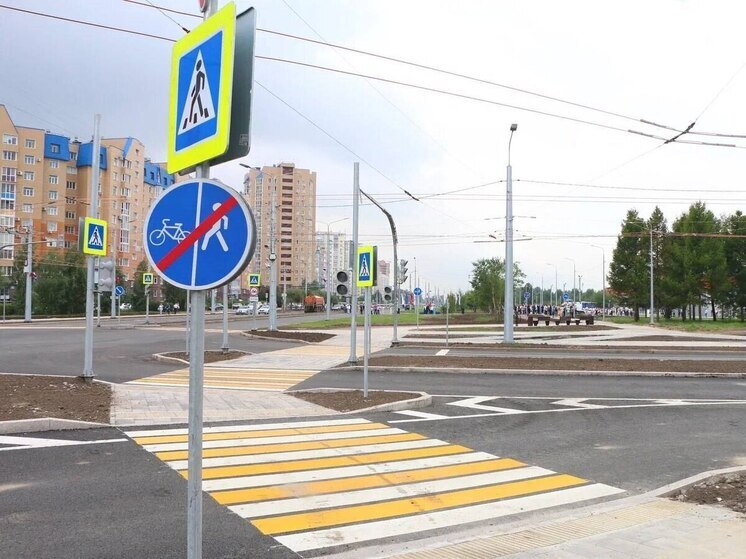 Губернатор Омской области Хоценко принял участие в открытии движения на бульваре Архитекторов