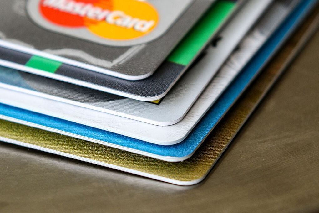 В Центробанке анонсировали полную замену Visa и Mastercard отечественным аналогом