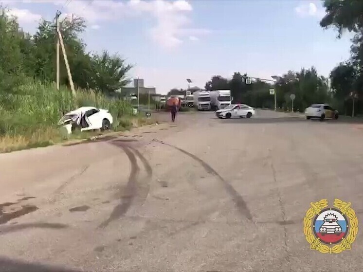В Волгоградской области при ДТП погиб водитель иномарки