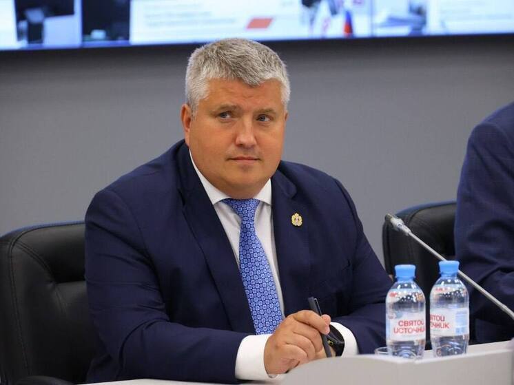 Временно исполняющий обязанности губернатора Александр Дронов принял участие в Региональном форуме социальной ответственности и партнерства, который прошел в Санкт-Петербурге в режиме видеоконференции