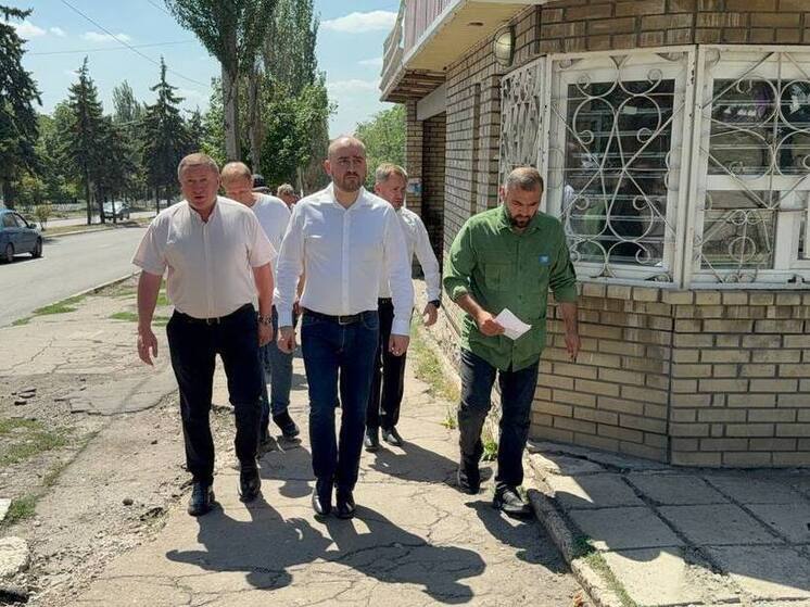 Вячеслав Федорищев в Снежном: «Помогаем людям возвращать нормальную жизнь»
