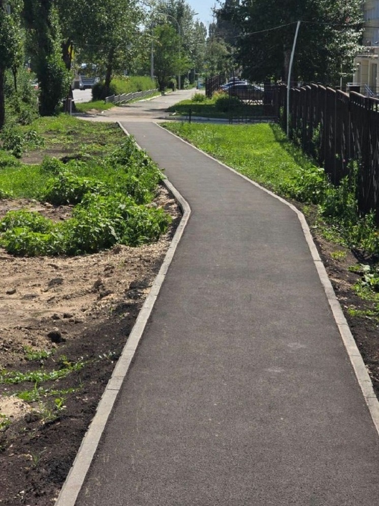 В Липецке на улице Механизаторов появились тротуары