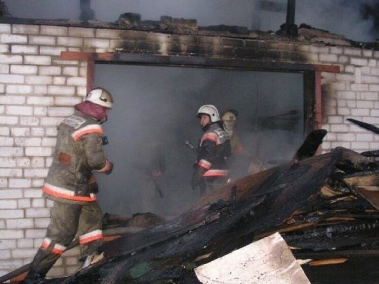 Под Воронежем крупный пожар едва не закончился мощным взрывом