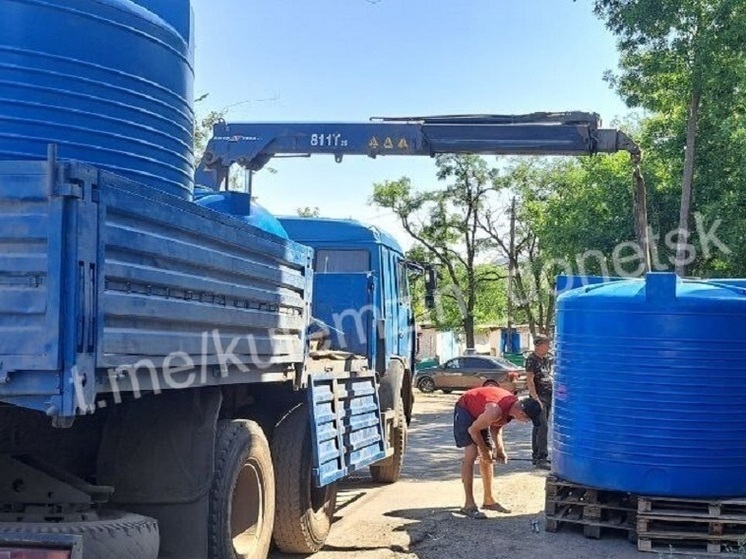 В трёх районах Донецка и Моспино установили дополнительные ёмкости для воды