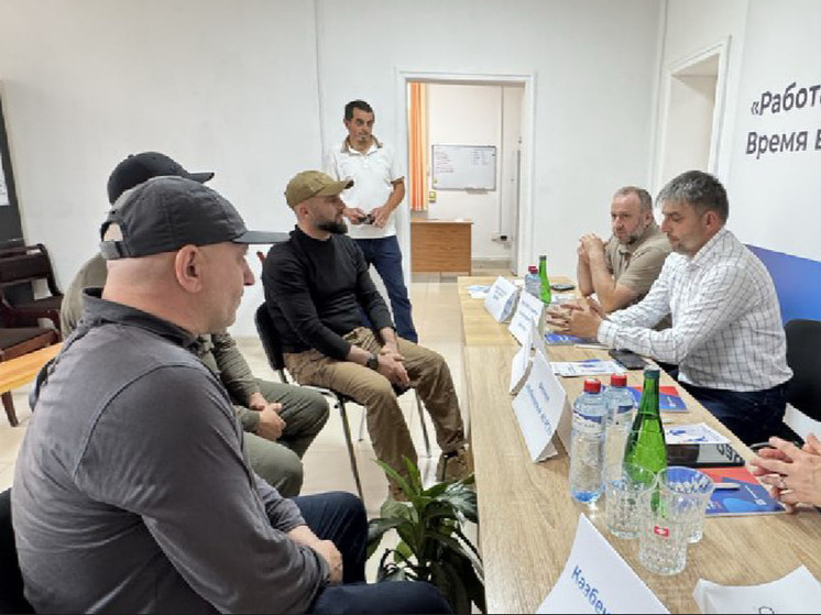 Ветераны СВО в Казбековском районе получили помощь в открытии собственного дела