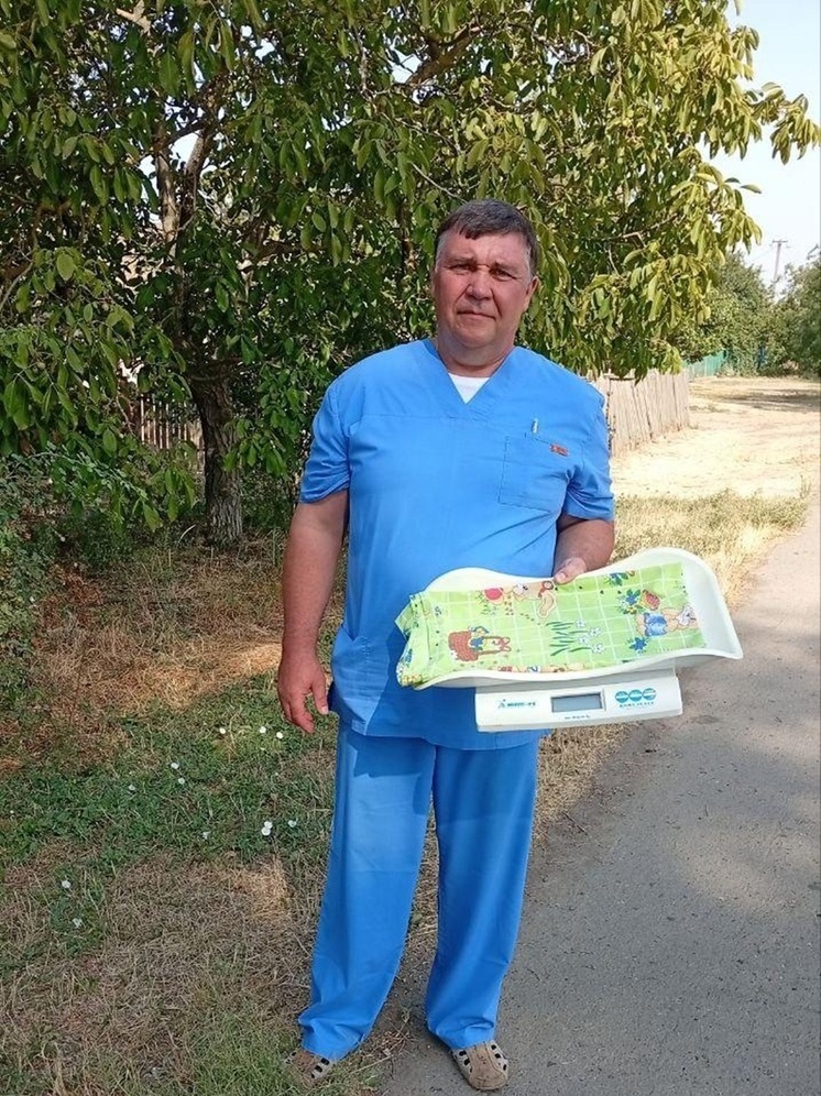 Педиатр из Мордовии осмотрел детей в селе Раздольное